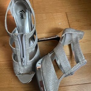 Women’s Silver Heels